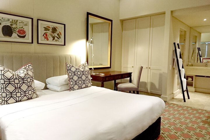 Room 5 of 42