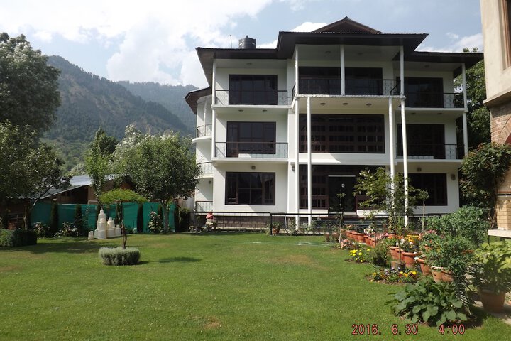 Premier Pahalgam