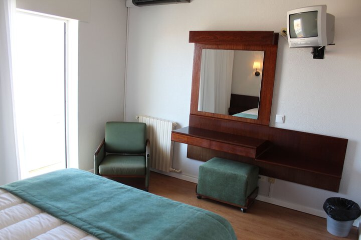 Room 9 of 22