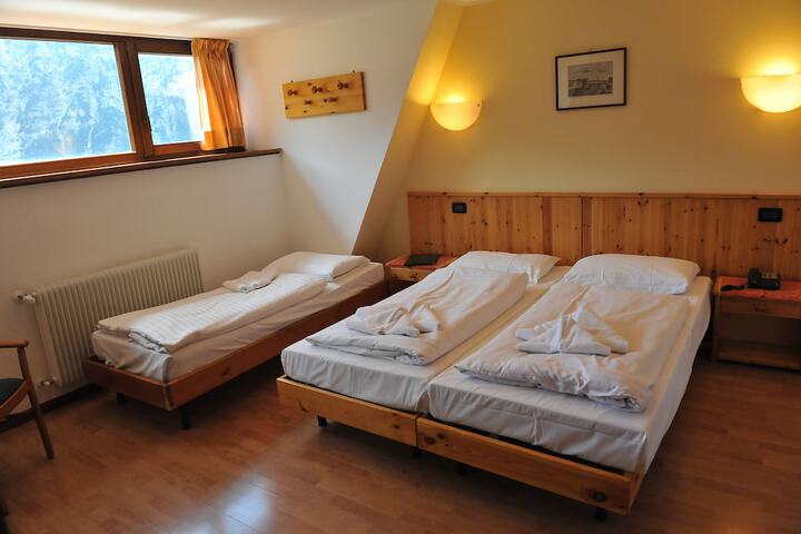 Room 34 of 101