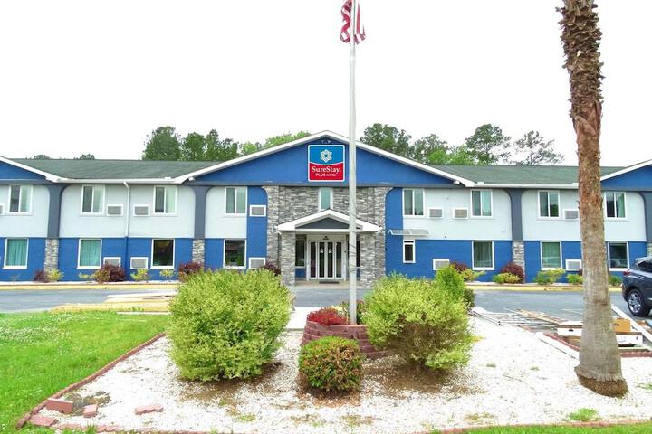 Image of SureStay Plus Hotel by Best Western Savannah I95