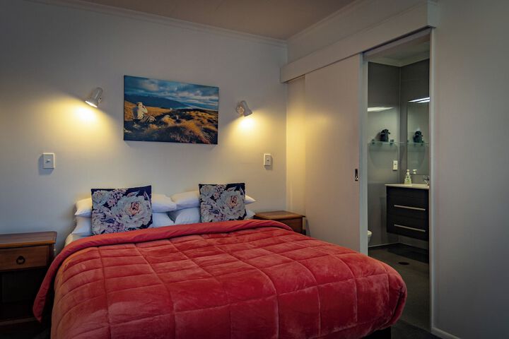 Room 16 of 114