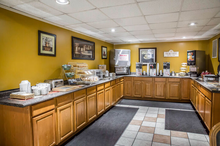 Breakfast/Coffee Service 16 of 28