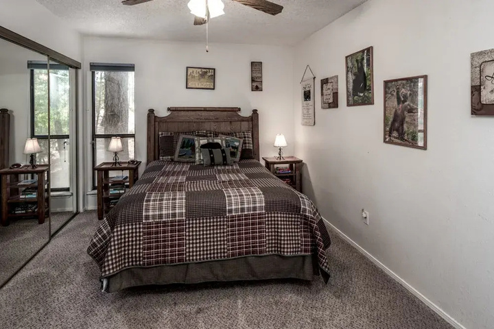 Room 4 of 16