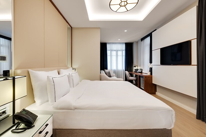 Room 15 of 50