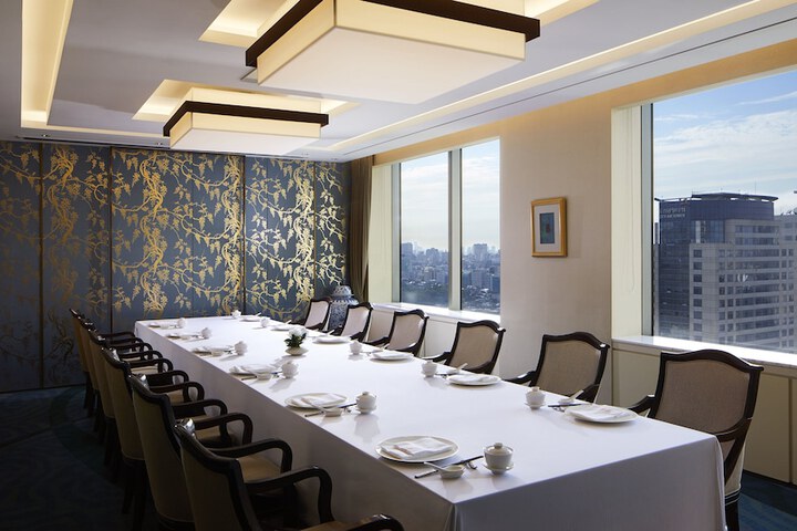 Dining 91 of 147