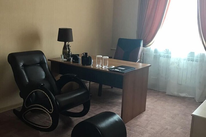 Room 12 of 28