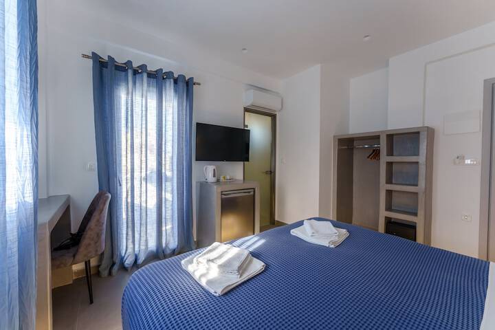 Room 17 of 37