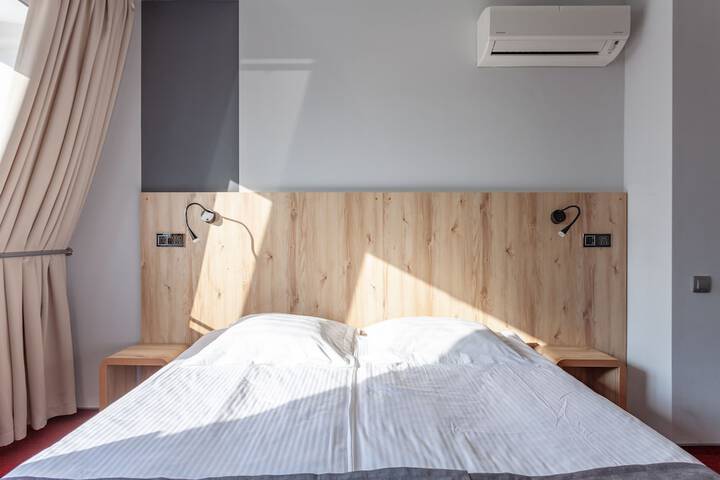 Room 10 of 54