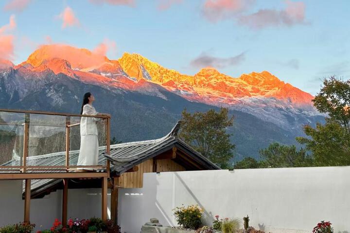 Lijiang Hengchang Baoyin Mohuakai Inn