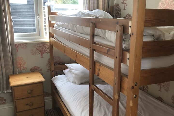 Room 14 of 100