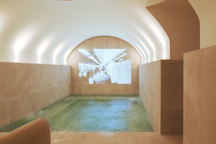 Pool 51 of 76