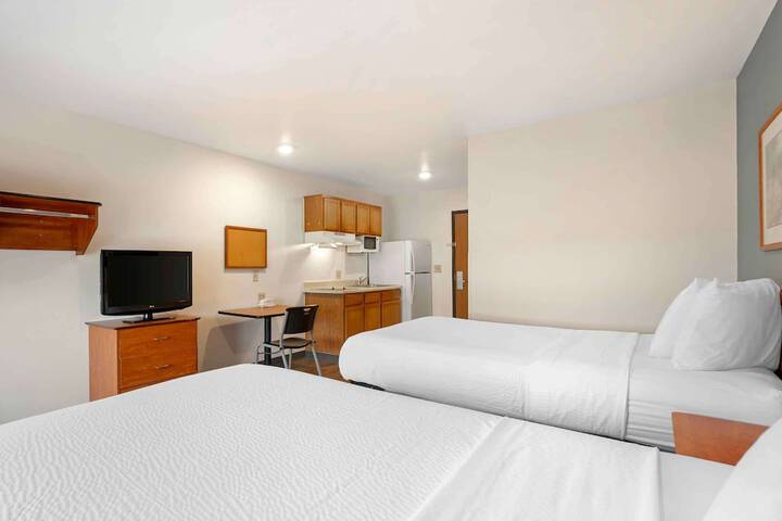 2 Double Beds Kitchen (10 of 10)