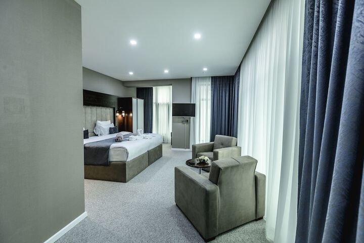 Room 19 of 33