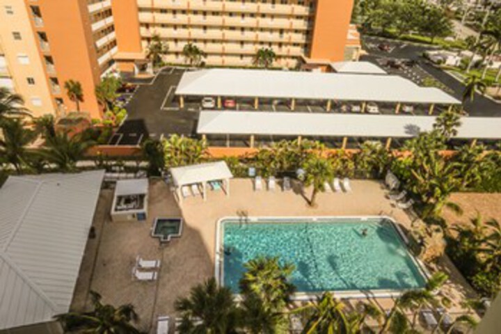 Pool 13 of 23