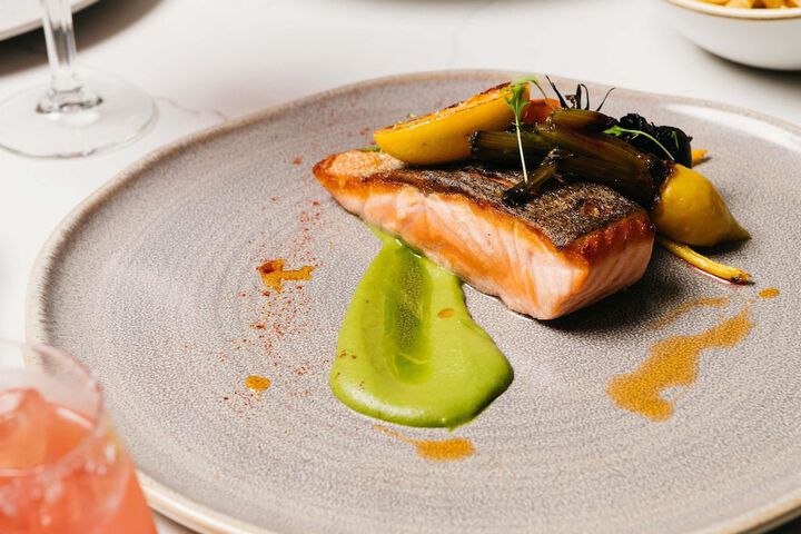 Dining 103 of 153
