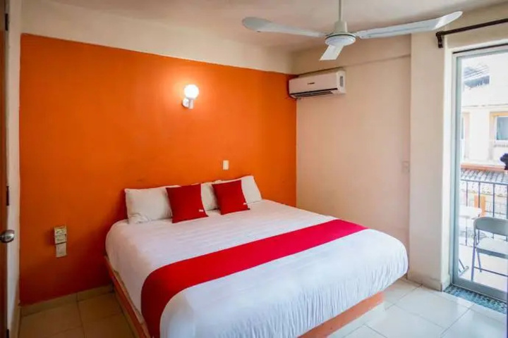 Room 2 of 17