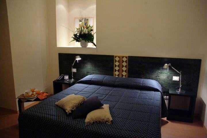 Room 19 of 42