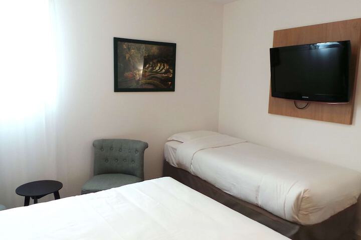 Room 15 of 127