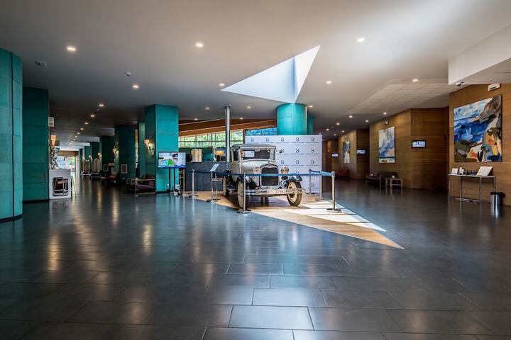 Hotel Lobby