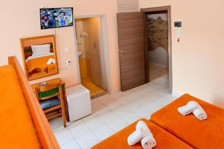 Room 18 of 29
