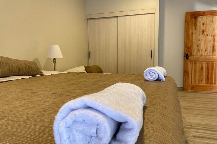 Room 2 of 103