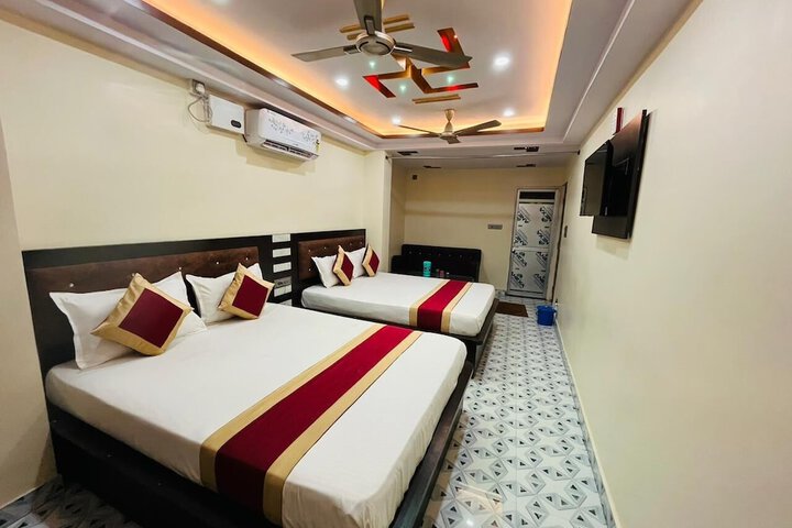 Room 2 of 41