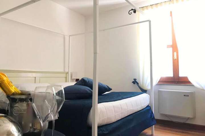 Room 53 of 124