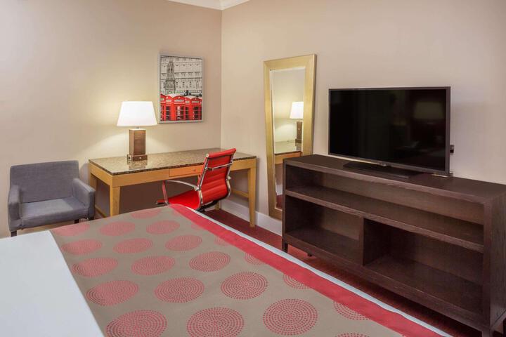 Double Accessible (5 of 7)