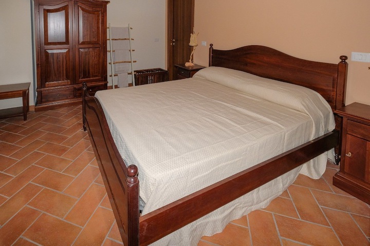 Room 2 of 57