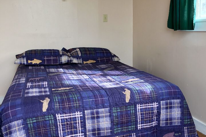 Room 12 of 77
