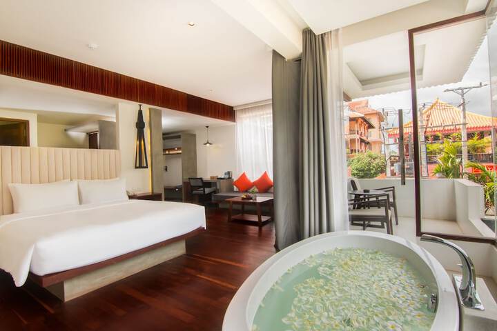 Room 52 of 169