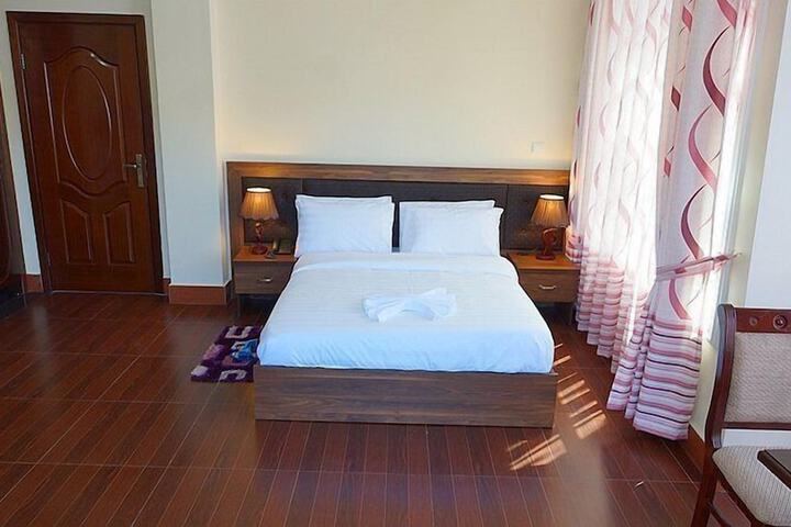 Room 6 of 7