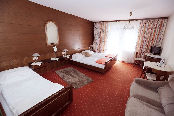 Room 5 of 22