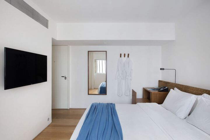 Room 26 of 70