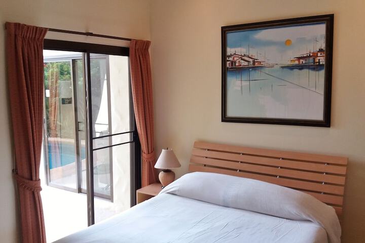 Room 7 of 60