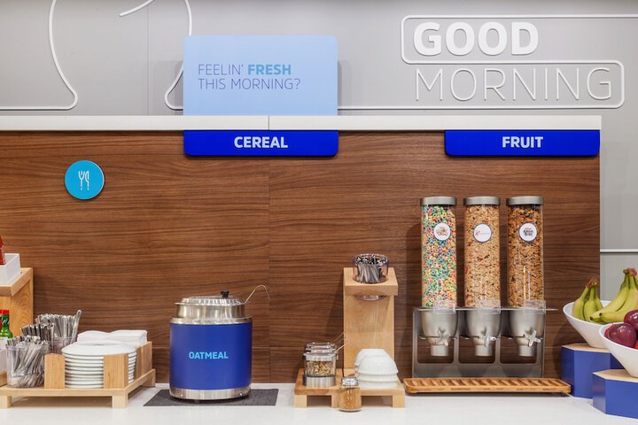 Breakfast/Coffee Service 39 of 63