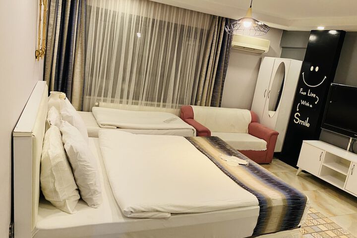 Room 21 of 32