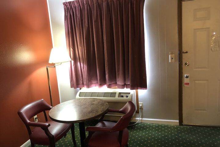 Room 67 of 91