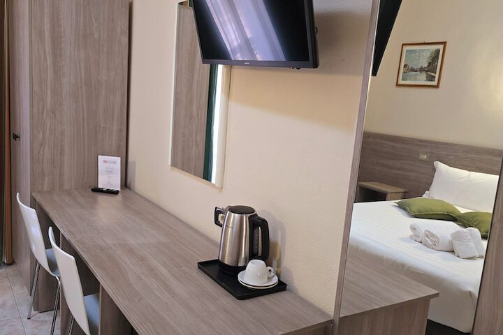 Room 40 of 65