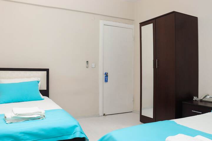 Room 3 of 53