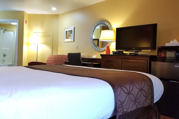 Room 4 of 65