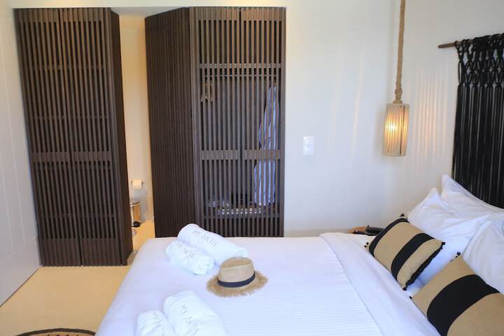 Room 27 of 173