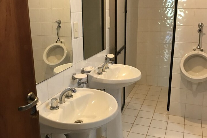 Room 20 of 25