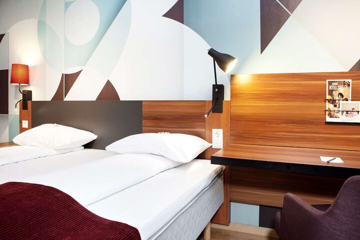 Room 20 of 43