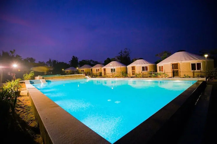 Pool 9 of 23