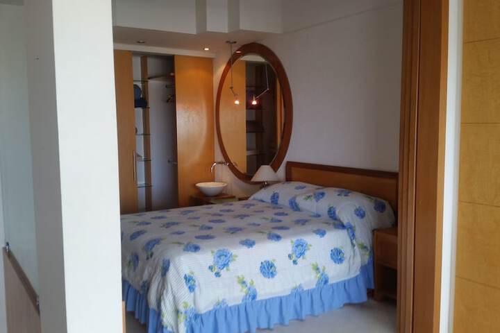 Room 4 of 51