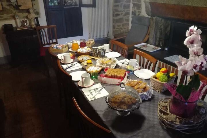 Breakfast/Coffee Service 29 of 60