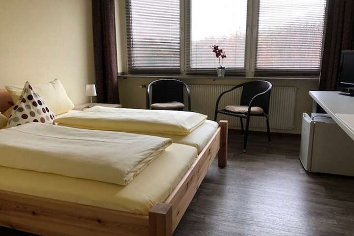 Room 6 of 26