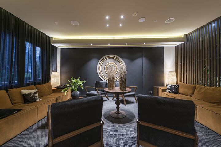 Guest Lobby